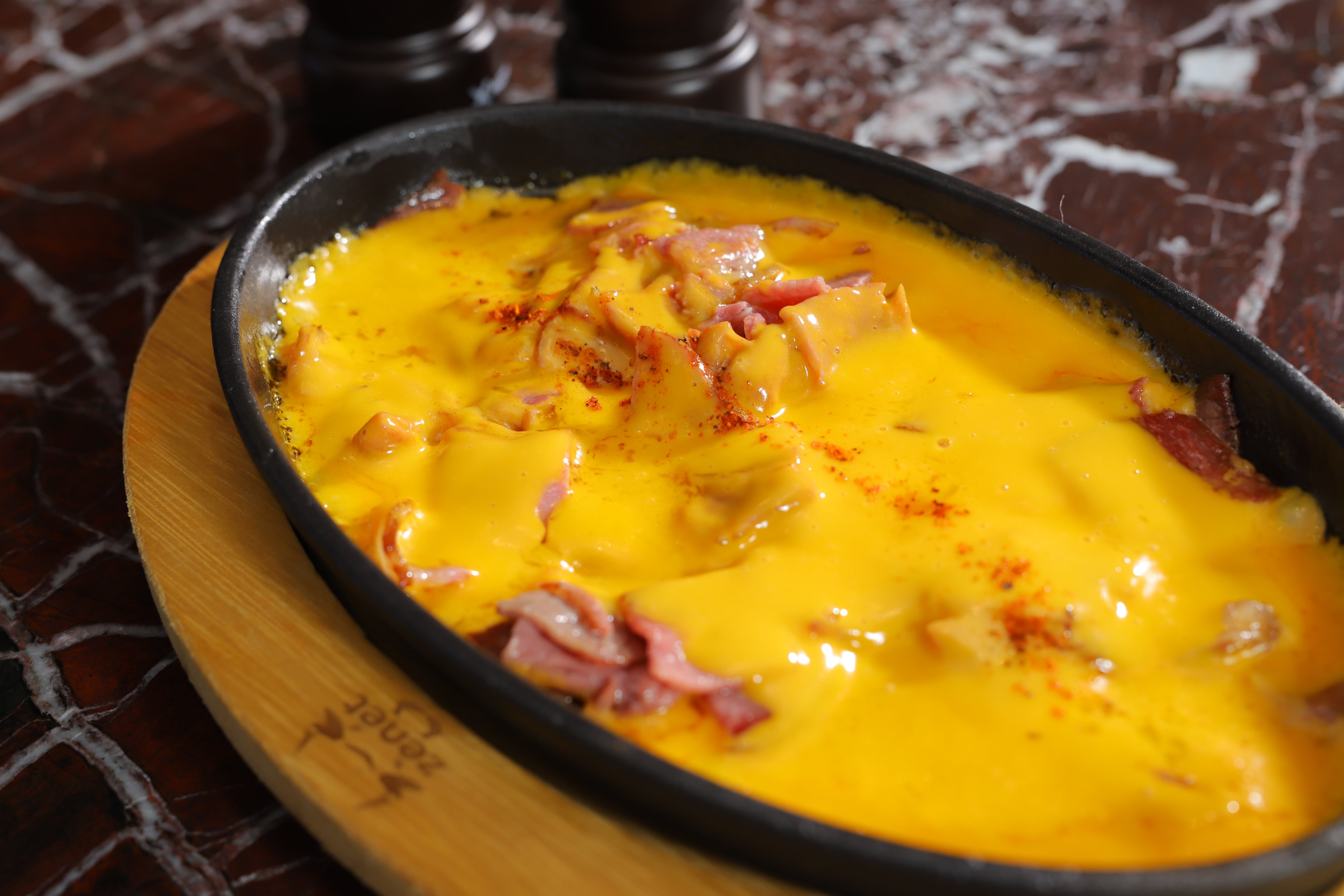 Chedarlı Füme Tabağı